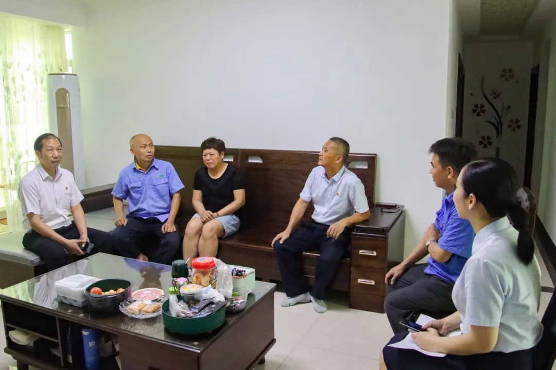 开云官方网页版-开云online(中国)
开云官方网页版-开云online(中国)党委开展“七一”走访慰问活动2.jpg